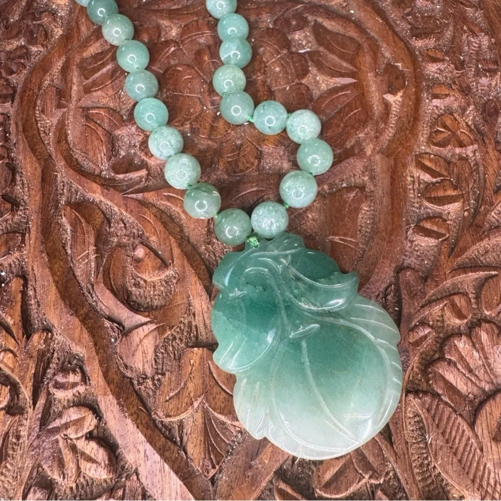 VTG Estate Pendant Necklace Apple Green Jade Hand Carved Floral Hong Kong 26” - Picture 6 of 11
